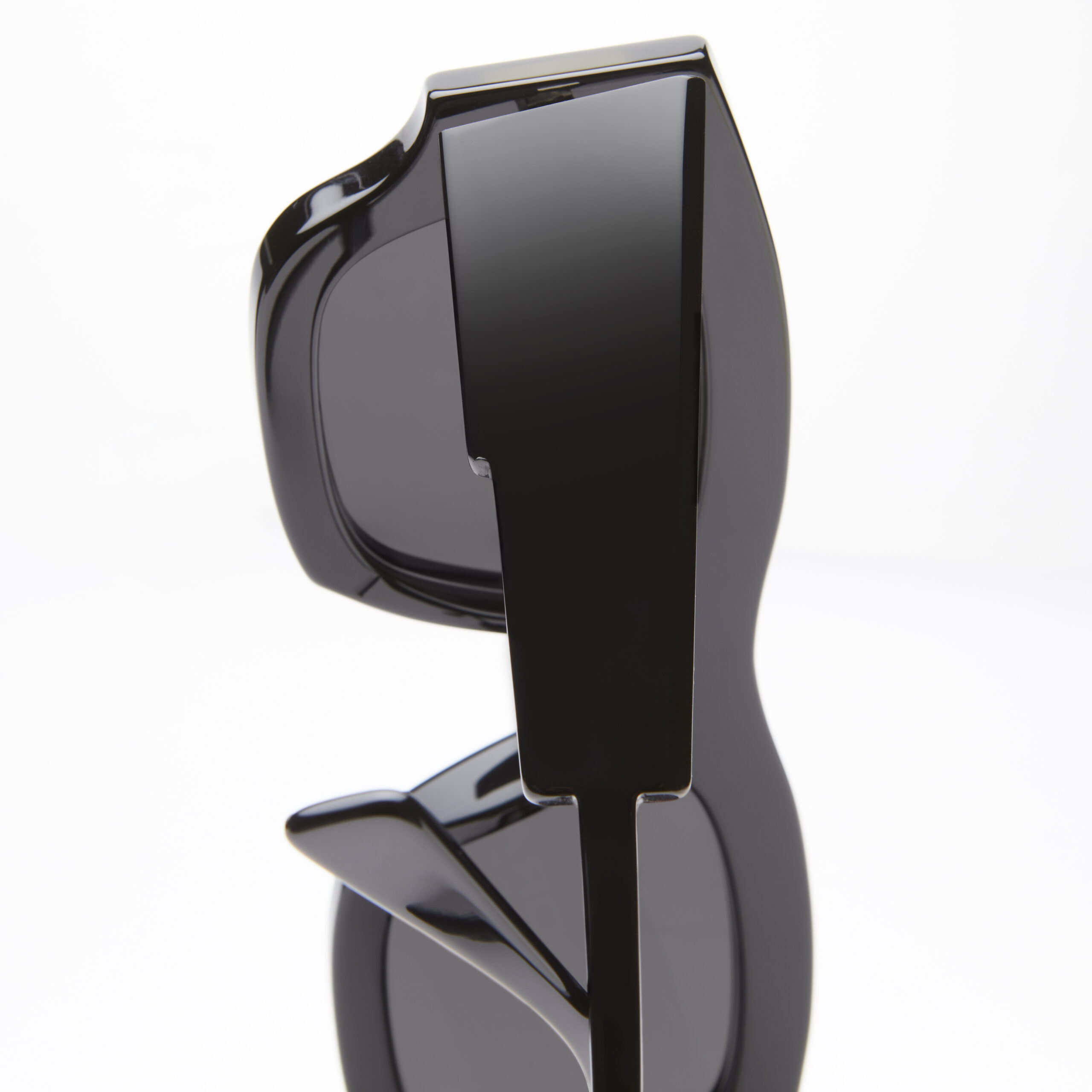 C8 Black Shine - Image 3